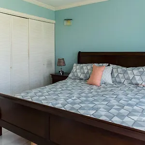 https://little-bay-country-club-1-bedroom.comcaribbean.com