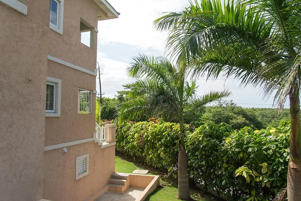 Claude Clarke Suites Montego Bay Apartment